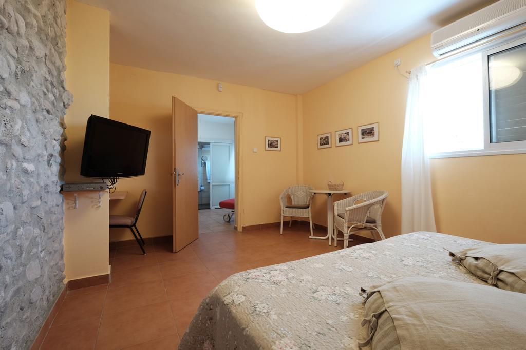 Gil'S Guest Rooms Неве-Зоар Номер фото